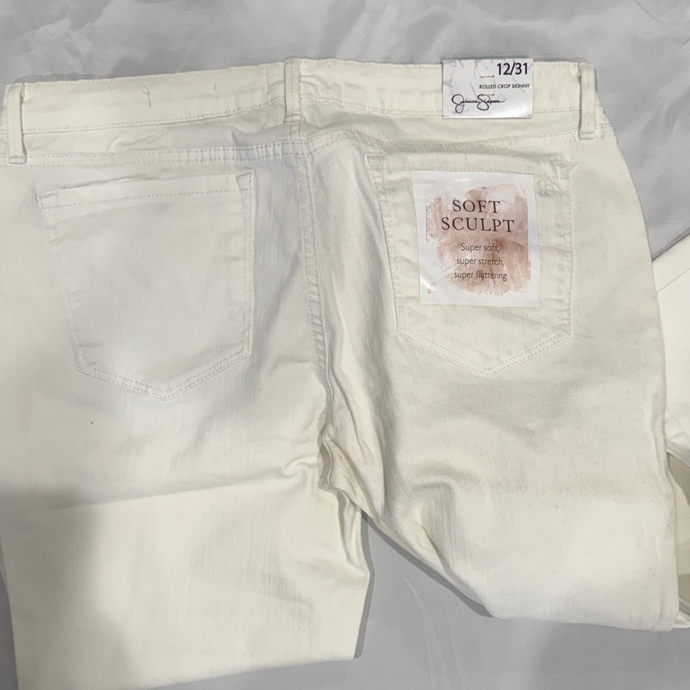 NWT Jessica Simpson Soft Sculpt Rolled Crop Skinny White Jeans—12/31 - Picture 11 of 15